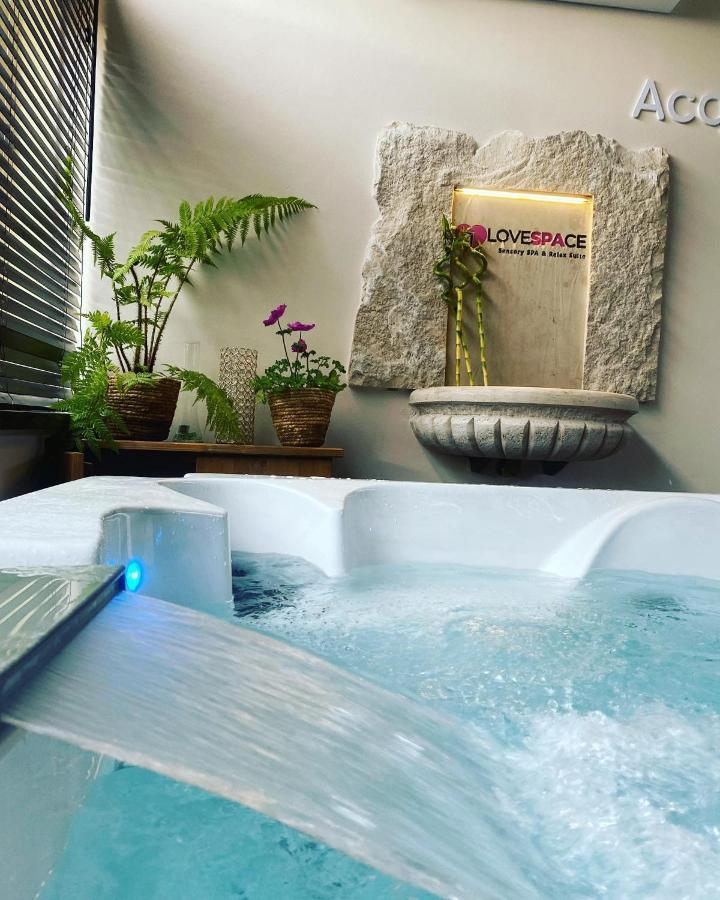 Santa Maria delle Mole Love Space Sensory Spa & Relax Suite المظهر الخارجي الصورة